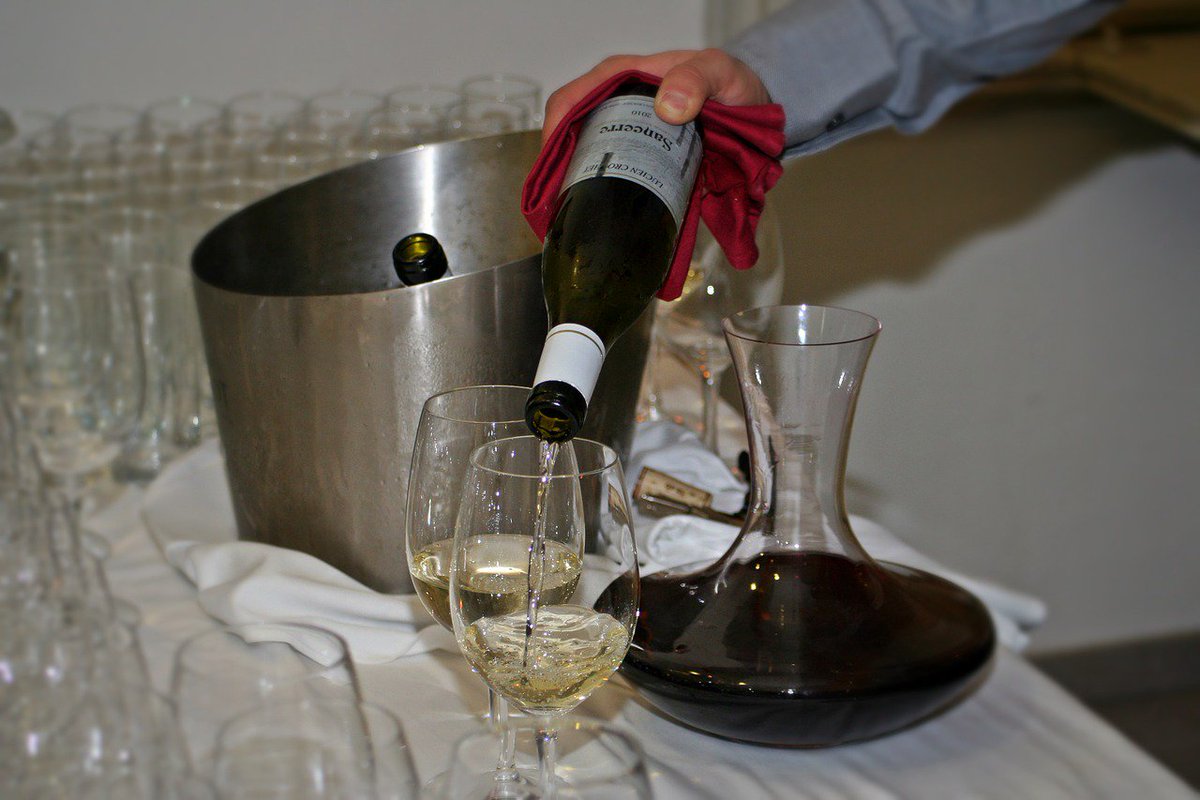 ofertasvinocom's tweet photo. ¿Queres probar los mejores vinos Argentinos? Cata a ciegas #PremiumTasting en #LaRural
https://t.co/hJXldGg59K https://t.co/sii5pUNaxP