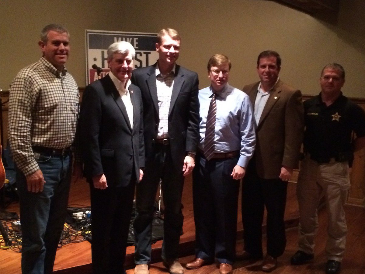 Phil Bryant tweet media