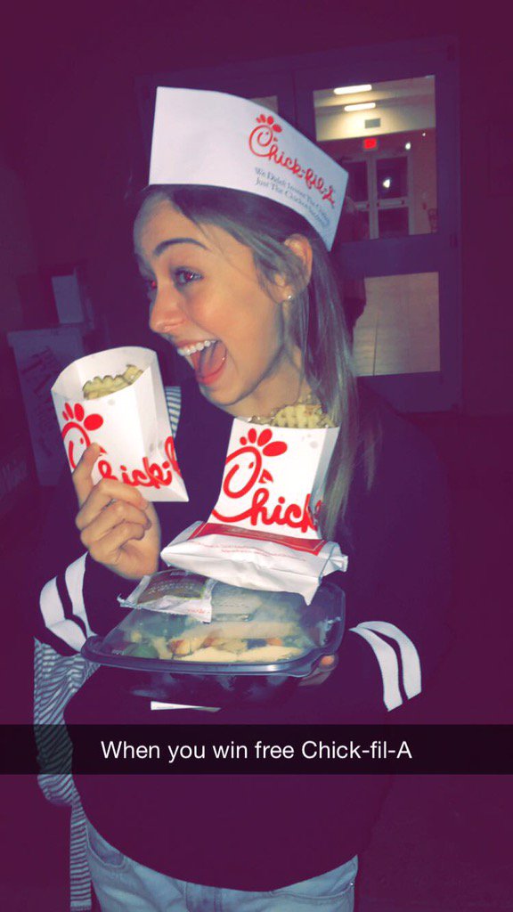 crys_music's tweet photo. Ladies and gentlemen it's @baurenlurns customer #80 which means FREE CHICK-FIL-A #igotsomefries #andaburger #yeslord https://t.co/Y6HbcX4ysy