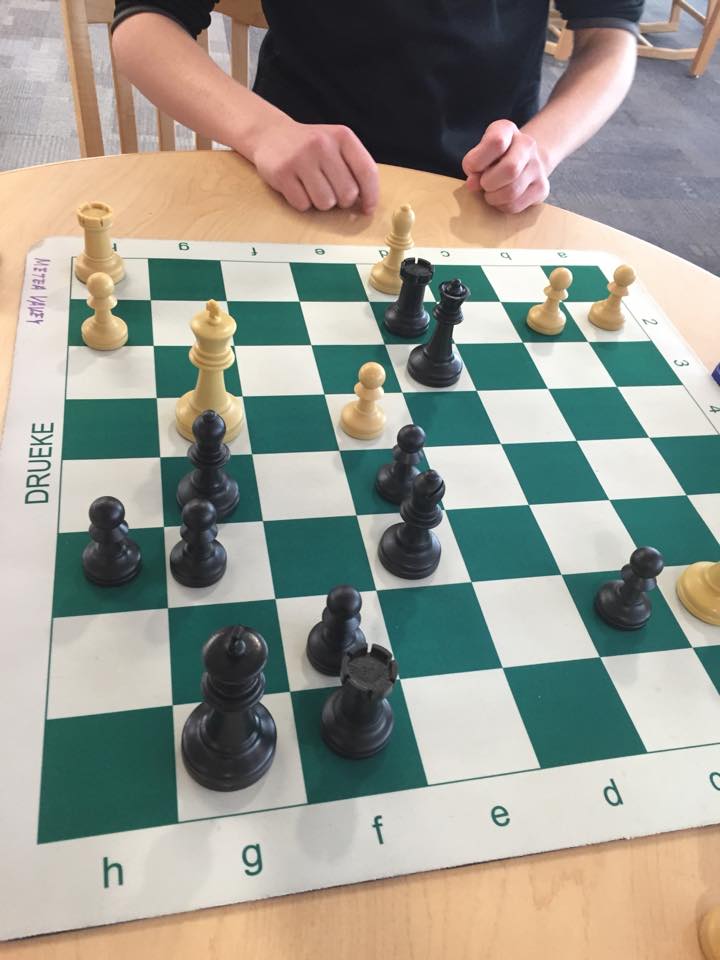 mvhschessteam's tweet image. DAT CHECKMATE THO #chesspractice #chessletics #wereallywantathleticlockers