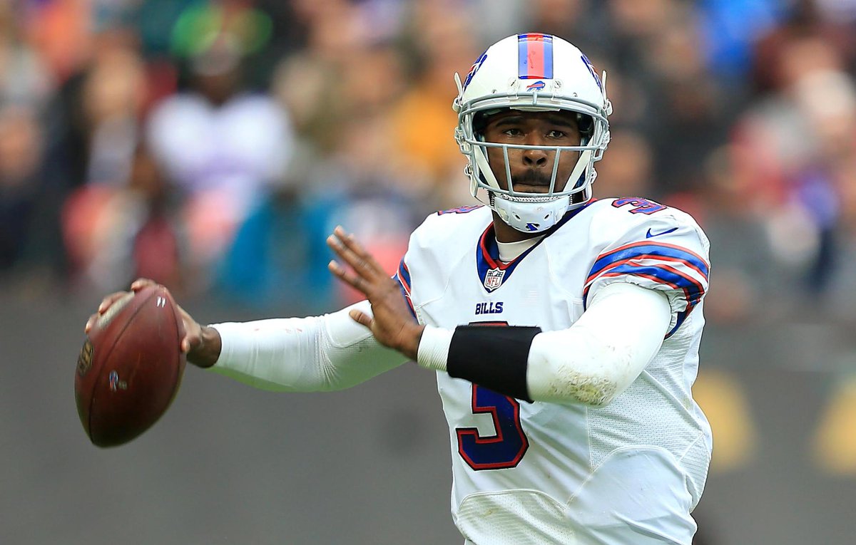 SportsCenter's tweet photo. Strange But True: EJ Manuel is 1st NFL QB to lose starts in 3 countries - USA, Canada, England. (h/t @BuffRumblings) https://t.co/lgmR4fzgQB