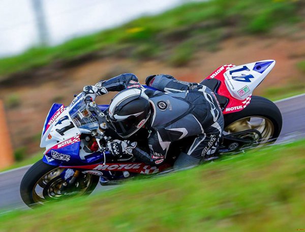 FamiliaPais's tweet photo. Maxi Gerardo: gran carrera en Brasil https://t.co/gM1FM4hPc7 @adolfodondo @moto1000gp @MaxiGerardo41 #GP600 https://t.co/qgofcd2IwG