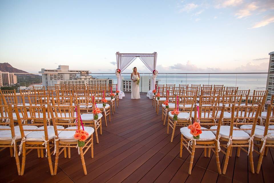 EventsWithAloha's tweet photo. Just in: More photos from our magical photo shoot at SKY Waikiki. #skywaikiki #paradise #eventswithaloha https://t.co/6mnYXYWWoP
