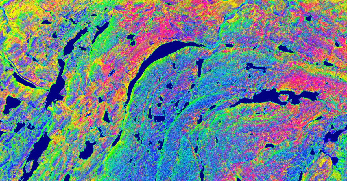 bron_popiela's tweet photo. Bunch of hidden litho-structural features and targets on that #Japosat #GeoBS image. Have fun to find them...! https://t.co/U8jetWPp6z
