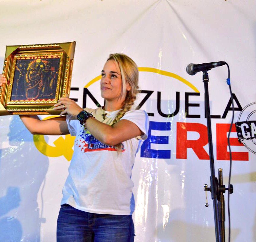 liliantintori's tweet photo. Arranca desde el Zulia la campaña por la Libertad llenos de Fe y Esperanza! #PorLaLibertad https://t.co/VRD04dghid