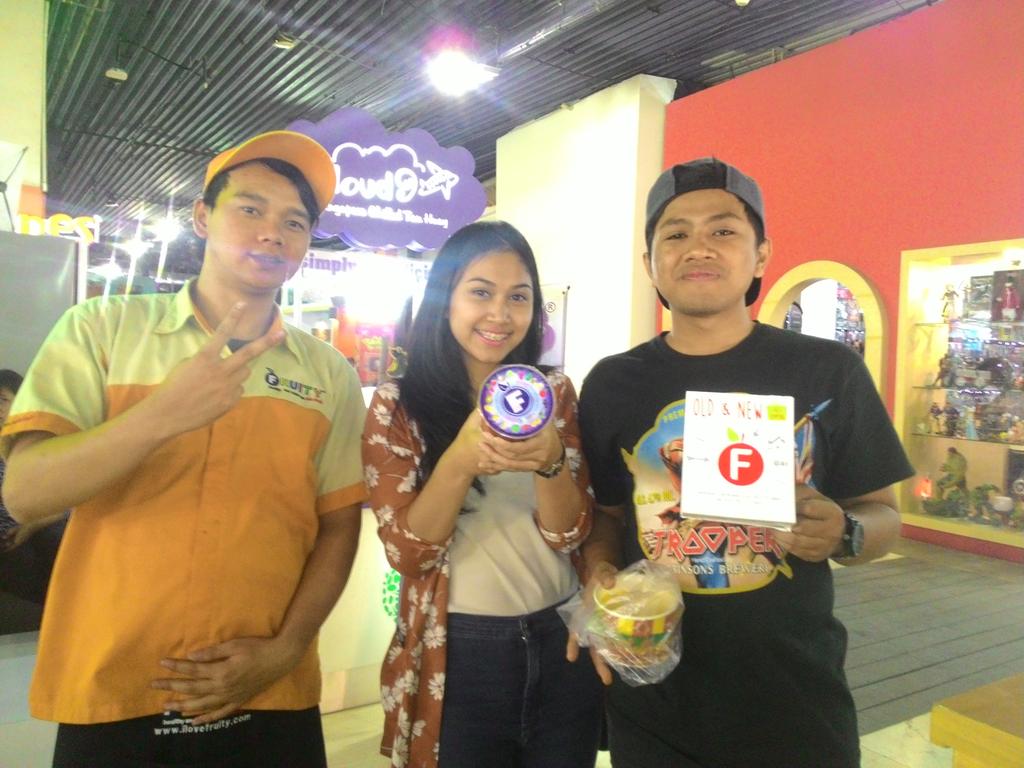 SoniaGita's tweet photo. @ILOVEFRUITY #inienak #inisehat #enaknyasehat #FRUITY @PVJbandung L.LG depan carrefour game old &amp; new https://t.co/SMr1RoU38z