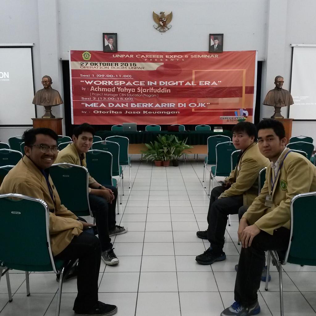 Yukkk merapat ke Operation Room. Panitia sudah siap sedia menyambut kalian di seminar "WORKSPACE IN DIGITAL ERA"