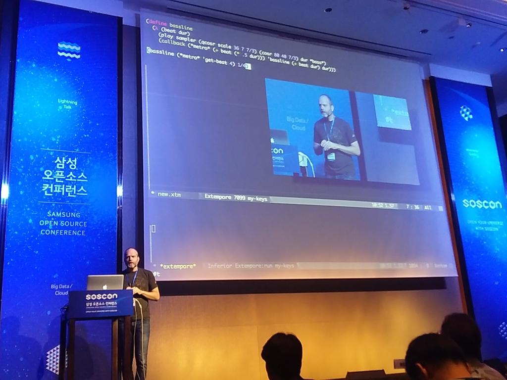 vorsagref's tweet image. @digego at  #SOSCON. Coding music - awesome !!!