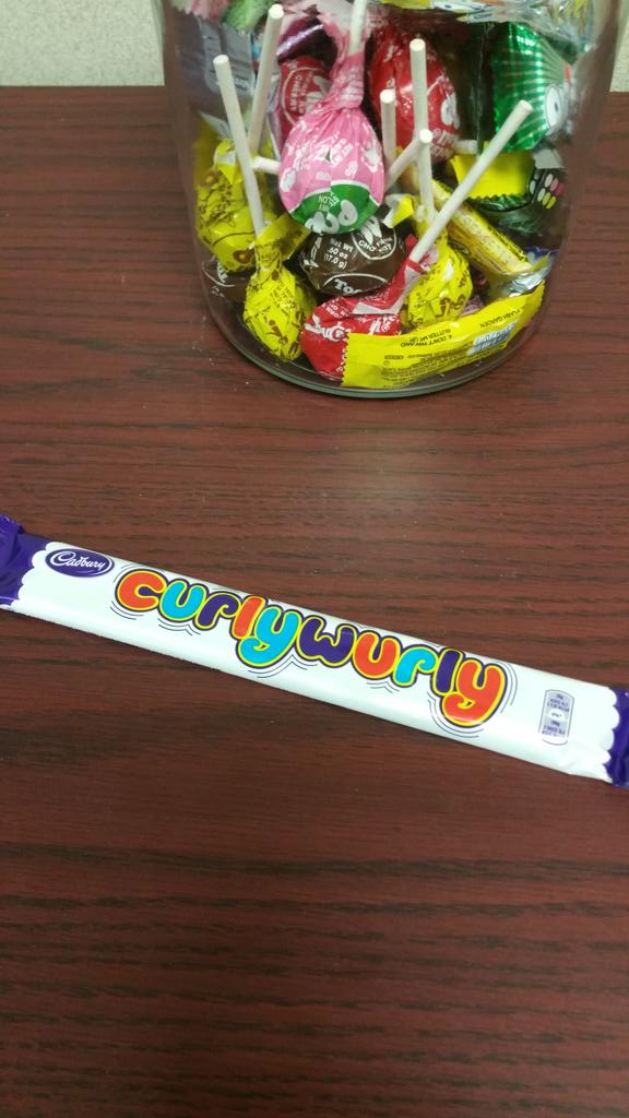DanielCSamson's tweet photo. CurlyWurly by Cadbury. Go @HolidayMarketRO ! Just like the classic Marathon bar. Ahhh. @MsCandyBlog @dougcohen10 https://t.co/dpgoTbn9bl