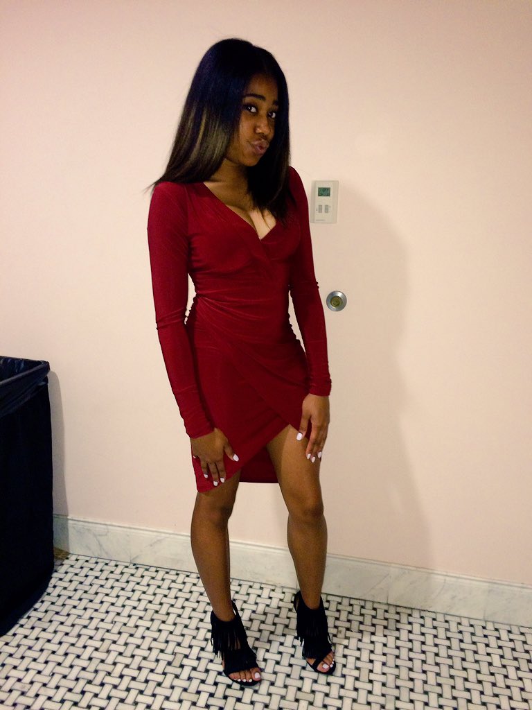 _blue_JAY's tweet image. #AUChomecoming2k15 🔥💋