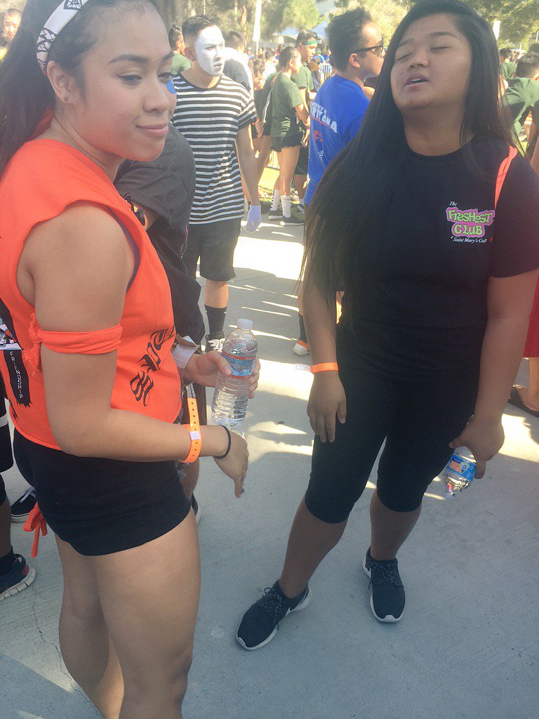 OhSillyStacy's tweet photo. When you see one of your girls after hella long pt. 2: Friendship Games edition 😂💞 #FG2K15 #thatlastonethough https://t.co/r8UjrmW2jl
