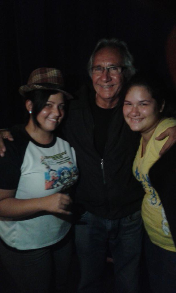 LuzVanCS's tweet photo. #FundaciónLaBrecha
#FundaciónRayuela
#3raFiestadeTeatroInfantilSucre
#JuanRuedi
@tablamagica @Jeshuaclown https://t.co/LvaTOf7xp8
