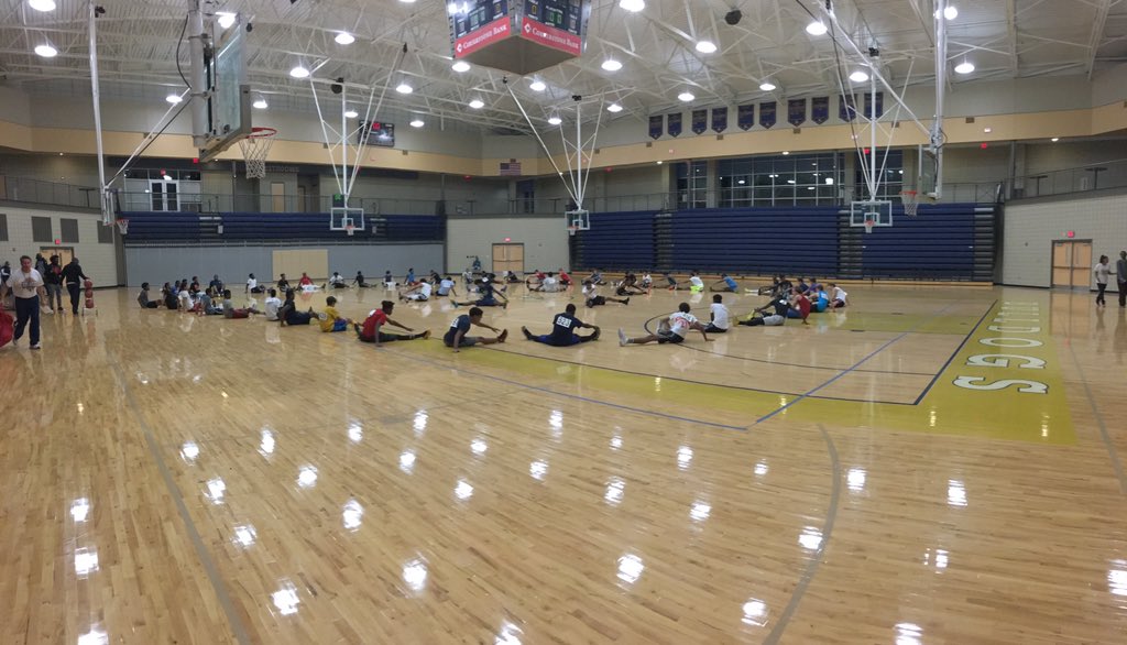 CoachJayBee's tweet photo. First day tryouts #DecaturHighSchool https://t.co/JnMcCiVpuD