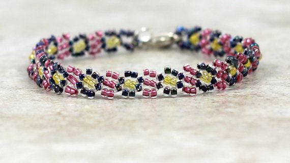 Beadedtweets's tweet photo. ♯♤ Girls #bracelet. #stockingstuffer handmade just for you only at #beadfulstrings. https://t.co/3mo9hJZUwI https://t.co/7HpEn2KfI0