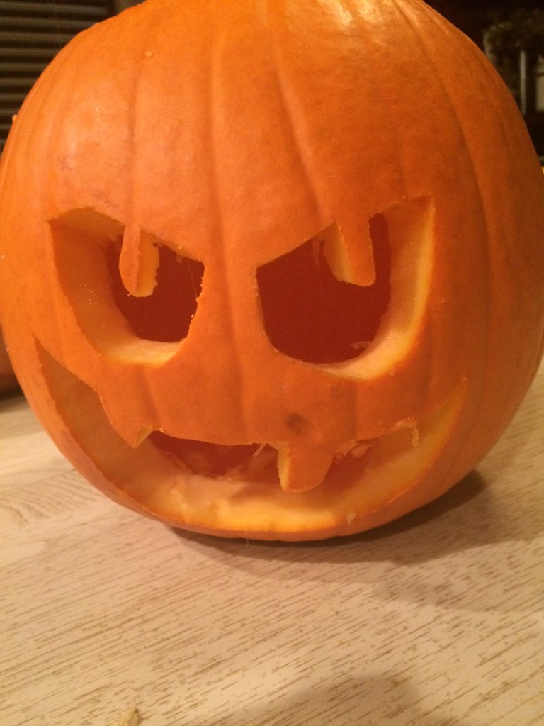 RSirIllo's tweet photo. @TheKingNappy carved a Baby Nappy for Halloween! https://t.co/BrjuEVFvdv