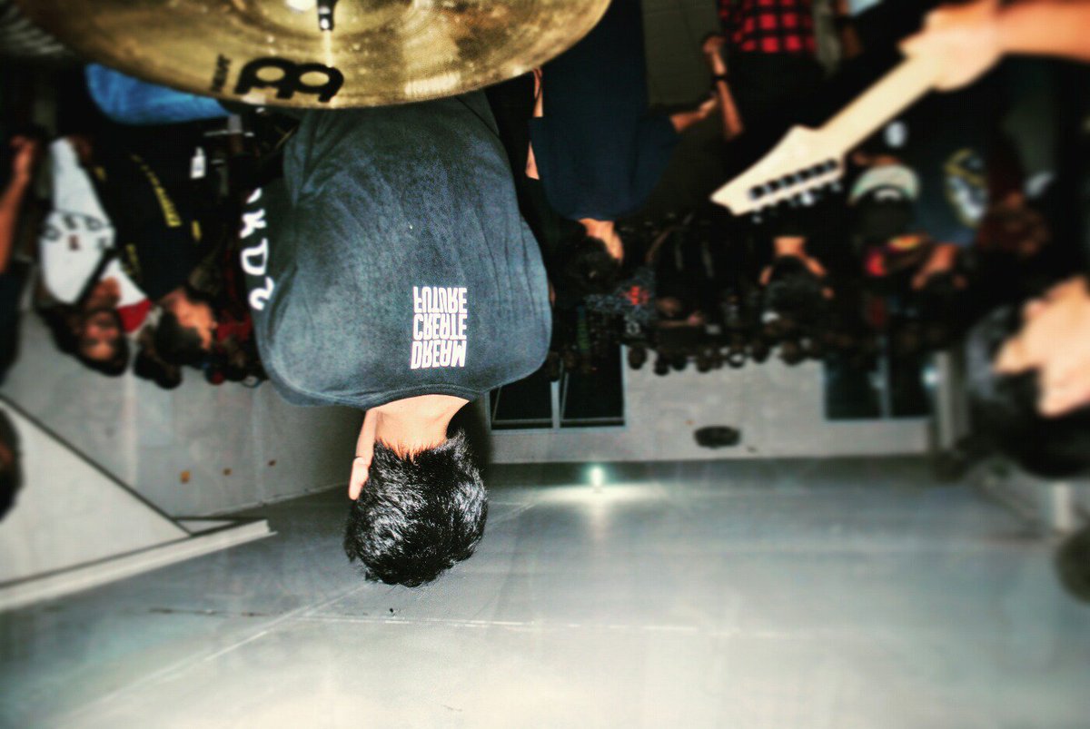 December Crime tweet media