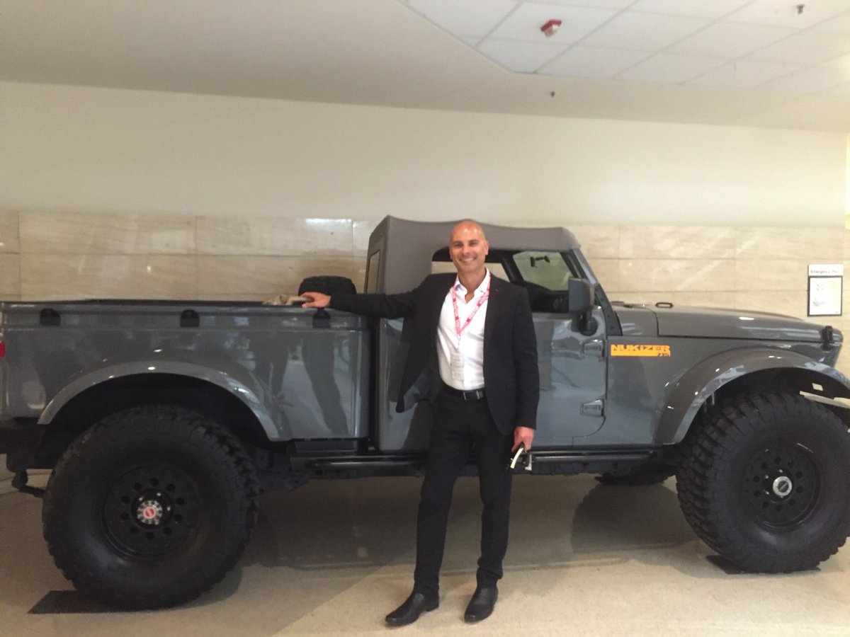 BassamSalem's tweet photo. Dear @FiatChrysler_NA: please release this beautiful beast and make it my next @Jeep. I’ll take any color. #HotRig https://t.co/hDRnqDh02a