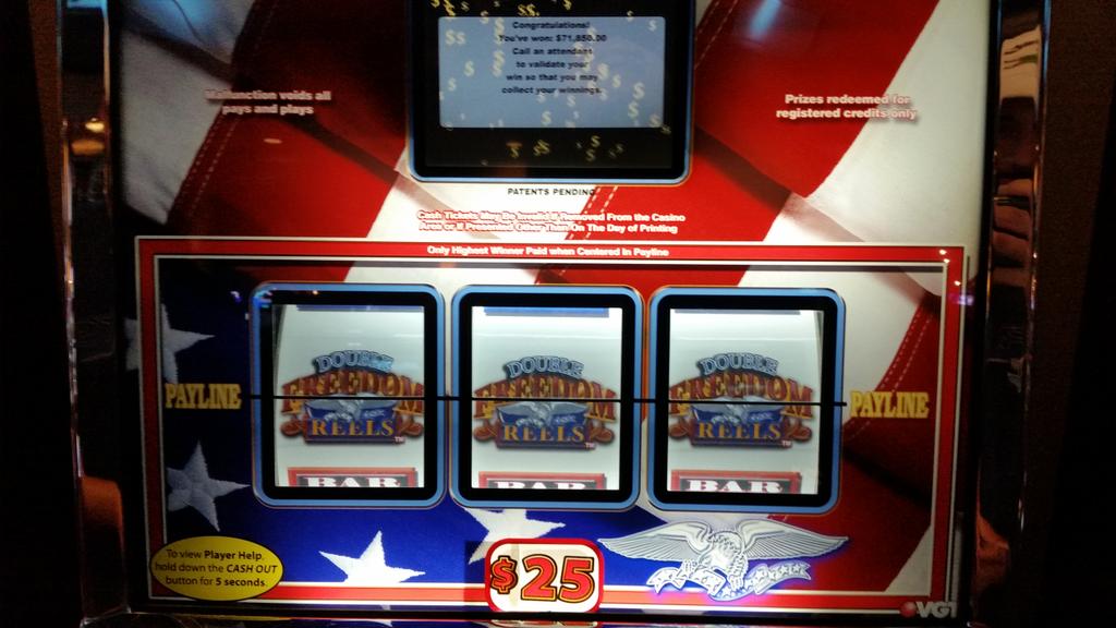 MavsManiaac84's tweet image. Hey @VGTInc @aristocratslots ....I love yalls machines! #RedScreen #Jackpot