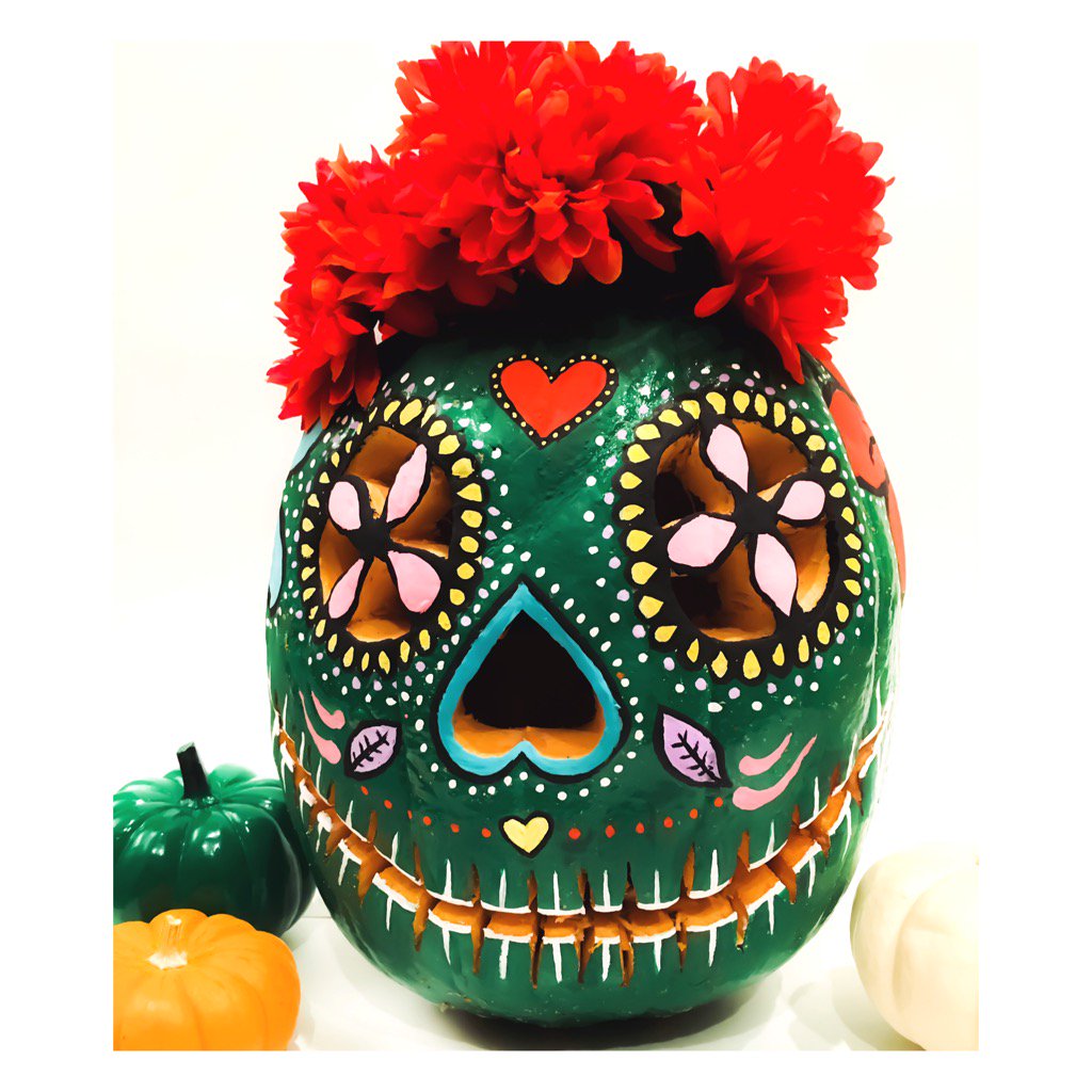 Daisy_Gonzalez's tweet photo. My big green pumpkin 🎃❤️🌺 https://t.co/njXmJUlfLm