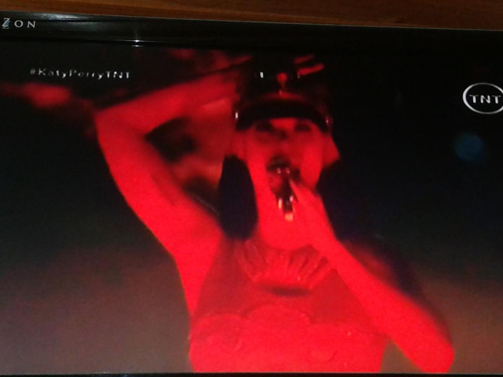 Ari_BullockerOk's tweet photo. #KatyPerryTNT  #PrismaticWorldTourTNT  ❤💞💖😍💟👸 https://t.co/fM2KrwRjdx