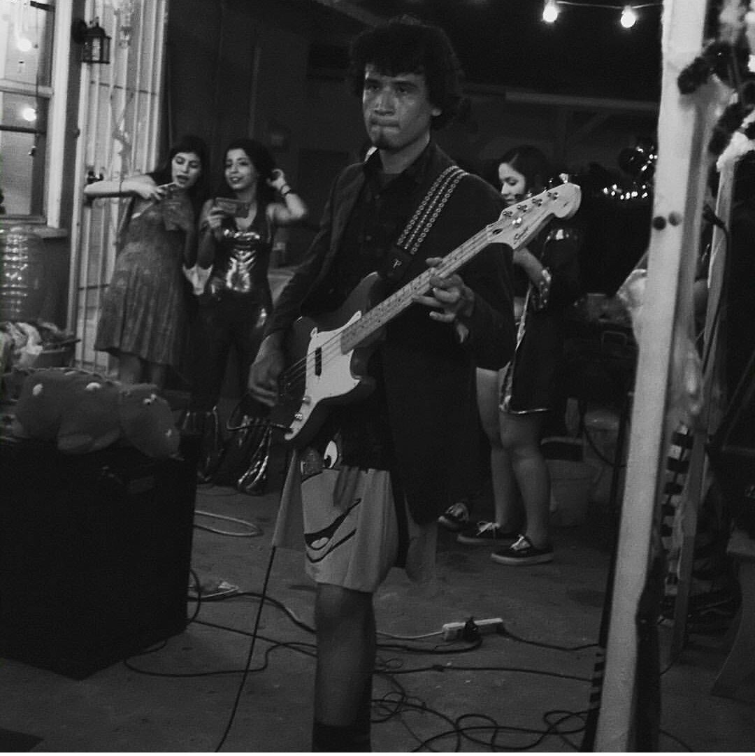 TheeBSides's tweet photo. A nice return to our most recent show! Look at us go! Doing that music thing 👻 https://t.co/APCqN5g1oF