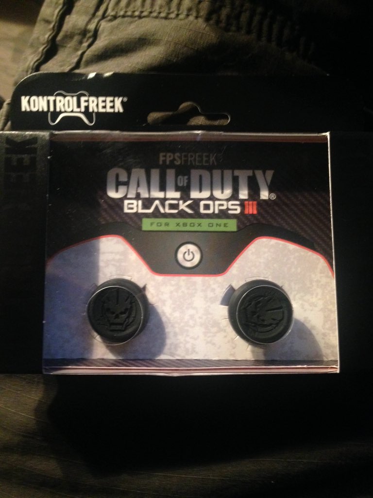 Aeolus's tweet photo. Giving these away to hype up #BlackOps3, RT/FAV and follow to enter. Winner picked 10/31. https://t.co/cOI2X3MDbZ