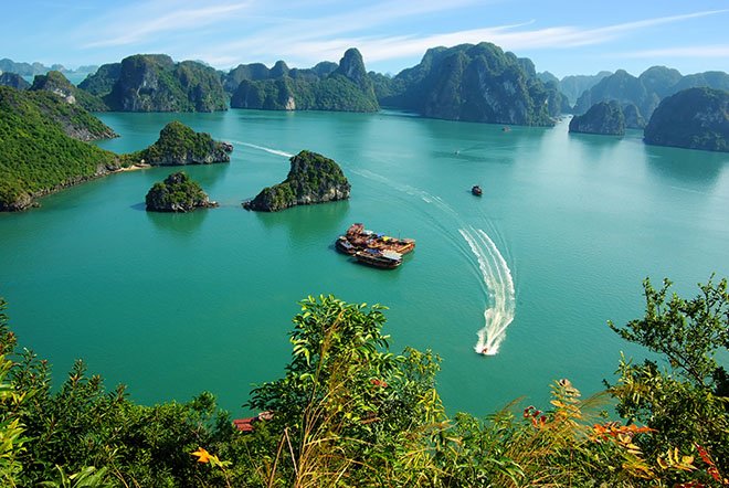 Gorgeous0Places's tweet photo. Ha Long Bay, Vietnam

#GorgeousPlaces https://t.co/sphE8gpuz8