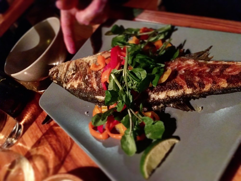 alikhaneats's tweet photo. Whole roasted #branzino with #herbs, #pickledpeppers, lime and jalapeño #tzatziki. @foreigndomestic #austinfoodscene https://t.co/mcz5Vckwhr