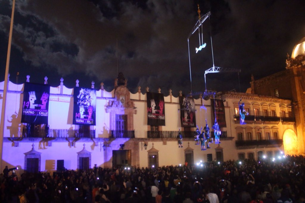 MiguelAlonsoZac's tweet photo. La obra Mobile Homme fue la encargada de dar cierre a uno de los festivales más importantes de Zacatecas #FITC2015. https://t.co/BkF3C5WubG