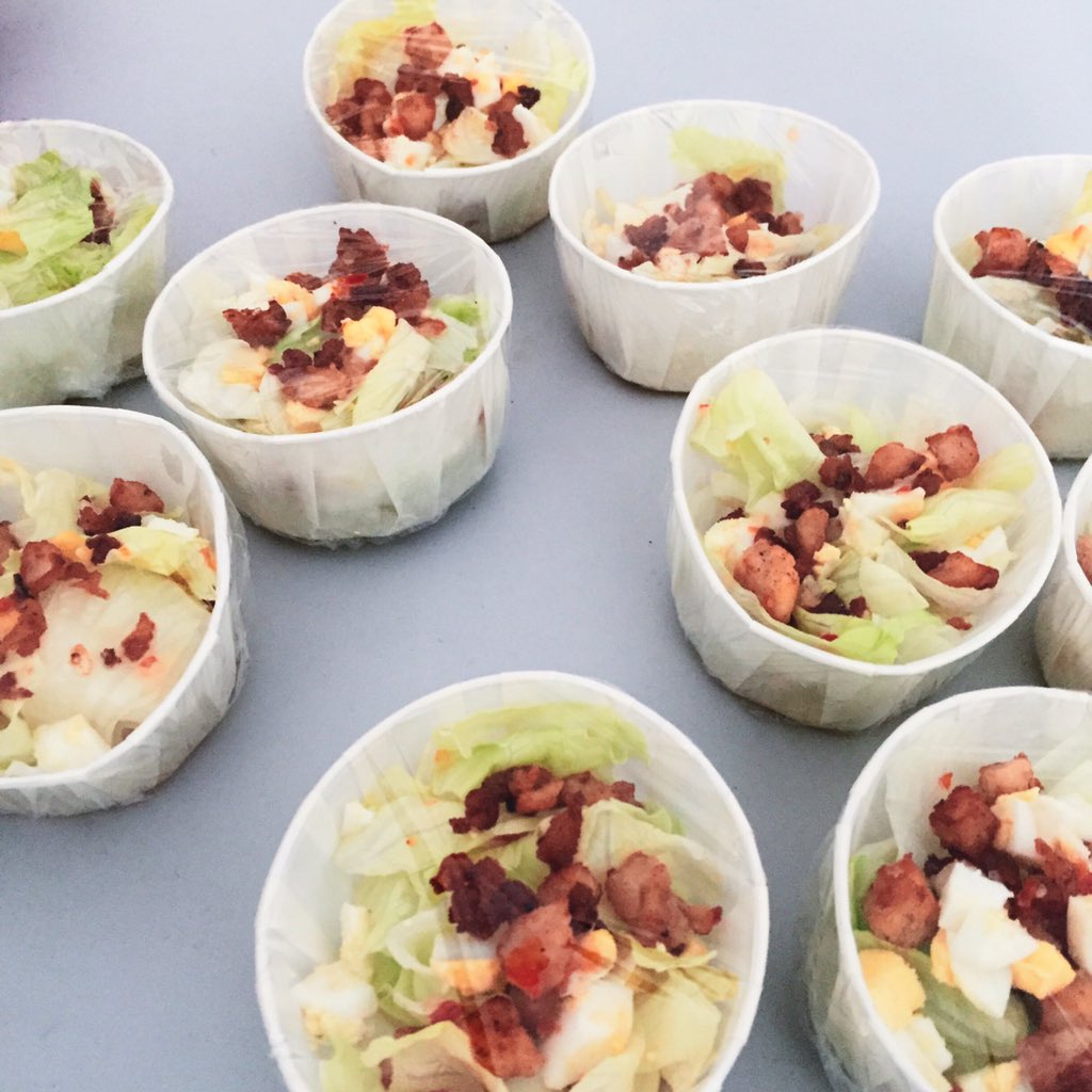 mirasamsuri's tweet photo. Home fusion chicken salad is on their wayyy to the faculty!!! Rm2 only catch us there!!! ✨✨✨✨✨✨✨✨ #PR5D https://t.co/w3DKaeAhWd