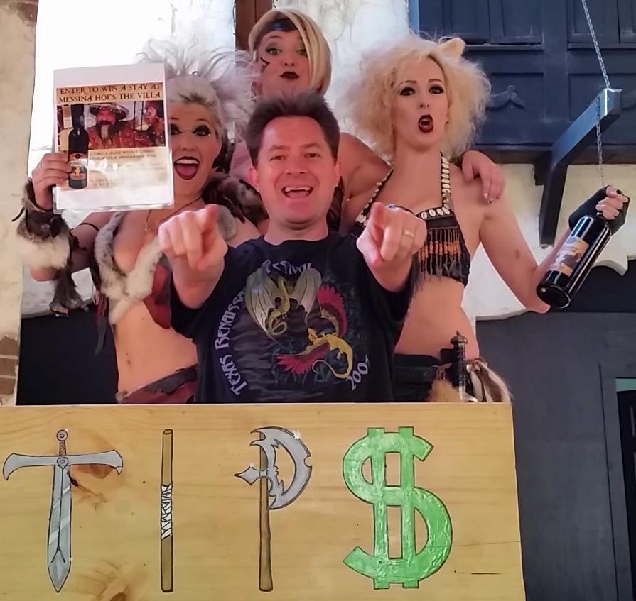 Michaelcx's tweet photo. #BarbarianBombshells! w #MessinaHOF for the #TexRenFest #SelfieContest #KingsRed #WhiteKnight #BadAssWomen! #Halo ♡ https://t.co/VQkXLDPxhY