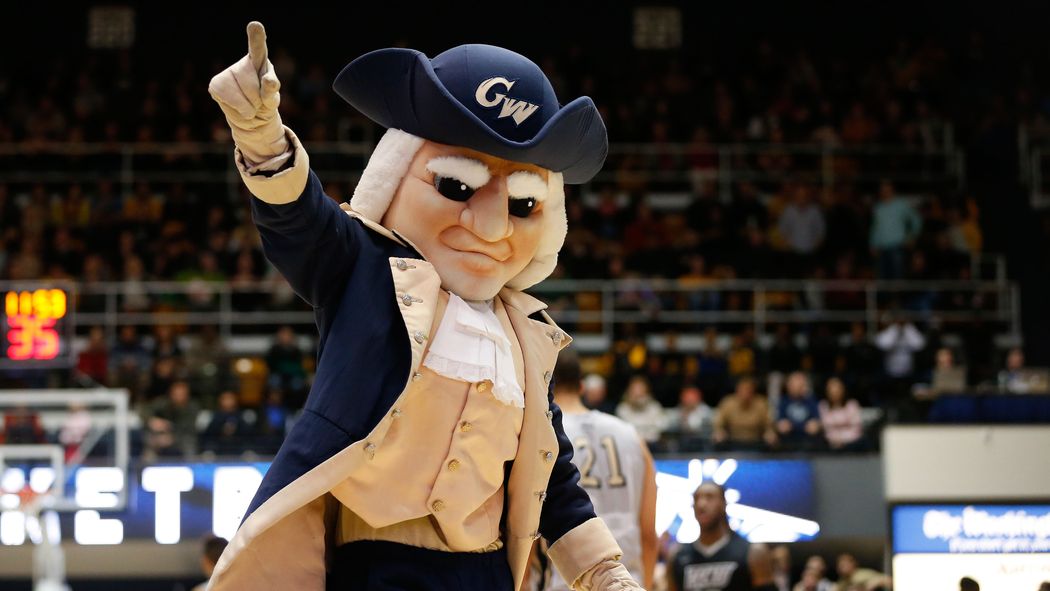 tbeindit's tweet photo. 2016 3-Star PG Jair Bolden Commits To George Washington. https://t.co/BJmALL3NLR https://t.co/6rUUUOatxX