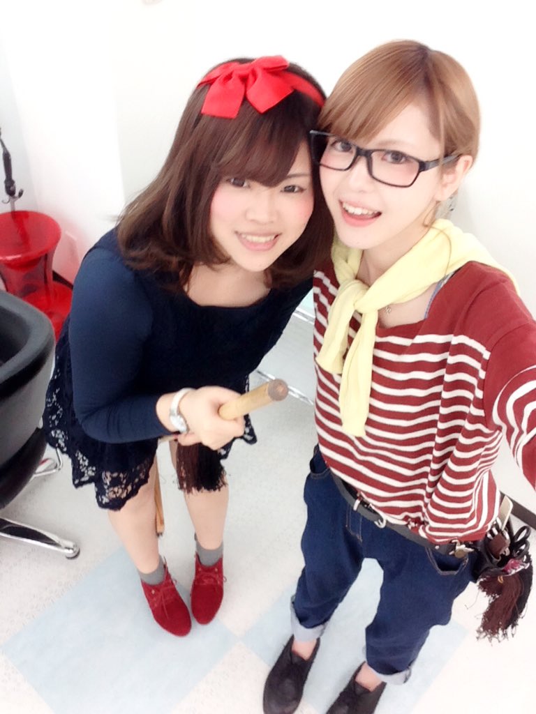 あるじゃんすー 神戸三宮店 本日は魔女の宅急便のキキとトンボコスで営業しております 皆様 お待ちしてますよ あるじゃんすー 神戸 コスプレ 仮装 魔女の宅急便 キキ トンボ ハロウィン 実は私服の寄せ集め T Co Uvgkhb4nfn