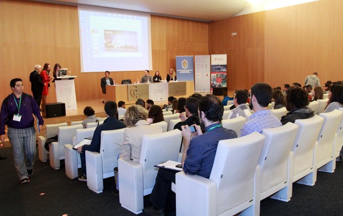 Jobfie's tweet photo. Granada cierra hoy la primera Feria de #Empleo con más de 2000 personas registradas. https://t.co/5BU8Xmv2cn https://t.co/Siu1pAHPPY
