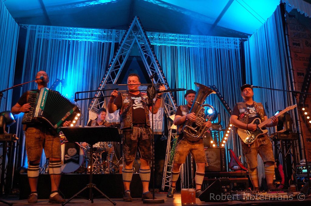 deICTmanager's tweet photo. De nieuwe Wiesn Zeitung van het #oktoberfeest in #Sittard is uit! Lees hem hier; https://t.co/RuBvVvlmt2 https://t.co/0Fc1hI15z2