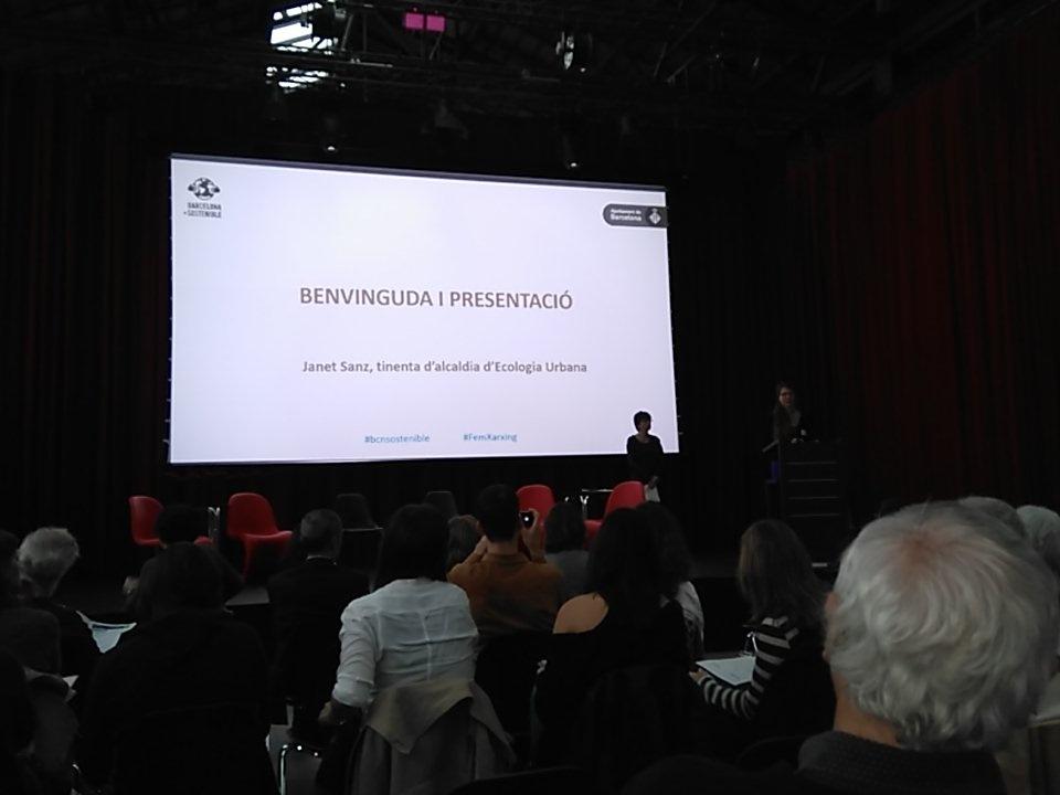 jeremiefosse's tweet photo. Launching #femxarxing event de #bcnsostenible with @janetsanz to commit #Barcelona towards #Paris #COP21 #GEF2015 https://t.co/enR4ko6gEG