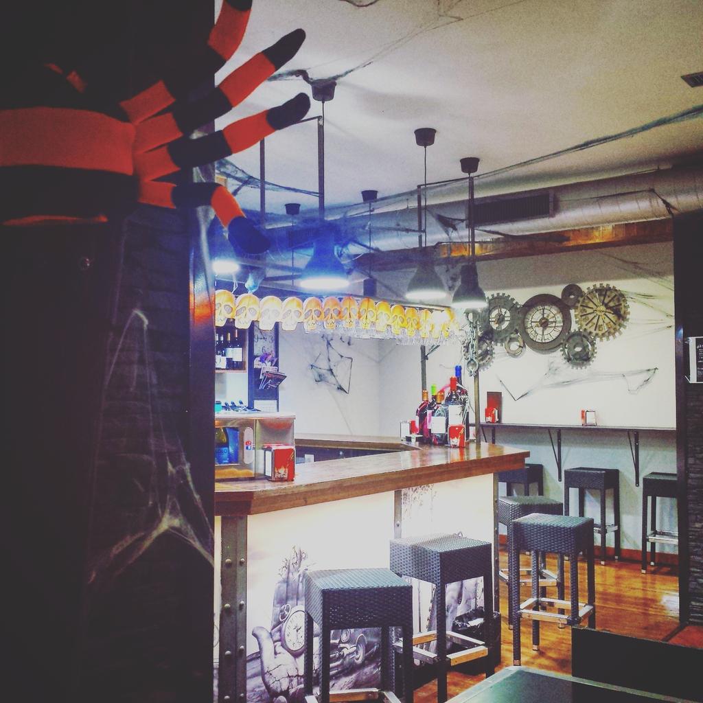 rest_las_horas's tweet photo. Esta semana el #desayuno da miedo. #sanchinarro #Halloween https://t.co/w3alJhG93i