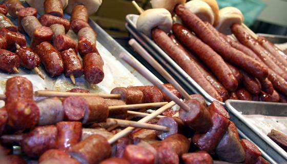 NBCNews's tweet photo. Glee, panic, yawns: U.S. reacts to report on meat and cancer https://t.co/BJPENbrbqE https://t.co/RqVeuB0HDj