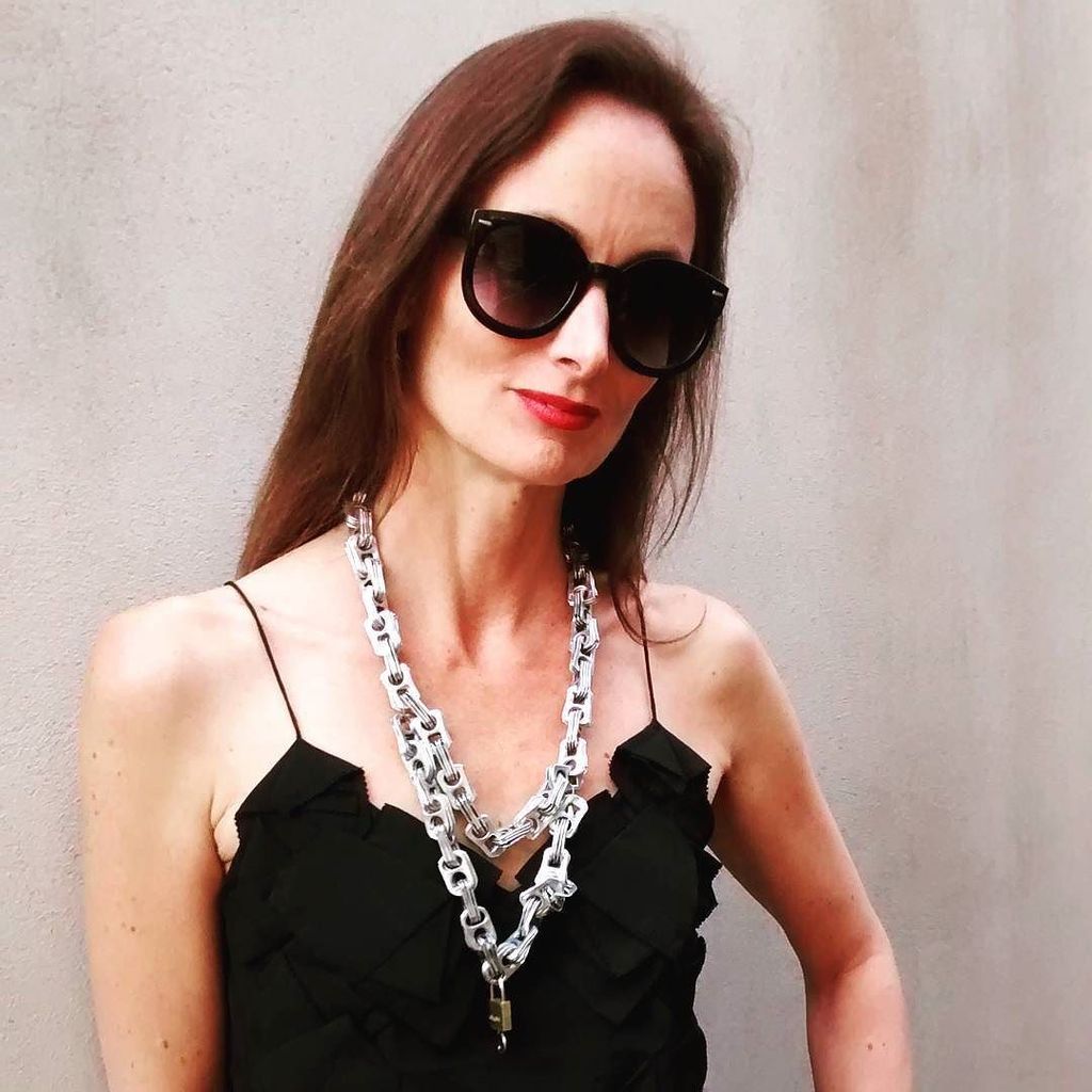 KarenDobres's tweet photo. Thanks #huffpoststyle for publishing our piece 7 Style Secrets for Flatter Fronts! Check i… https://t.co/6jxiH3xIkU https://t.co/VhzJpBcP4B