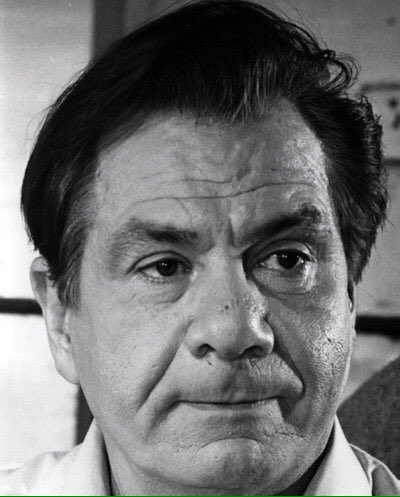 FansdeFunes's tweet photo. Joyeux anniversaire à Michel Galabru qui fête ses 93 ans aujourd'hui 🎂🍾 https://t.co/sclaMF9qnU
