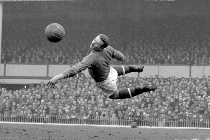  1932 | HAPPY BIRTHDAY UNITED LEGEND, HARRY GREGG! 