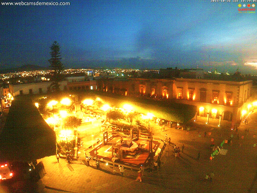 webcamsdemexico's tweet photo. La última luz del día de hoy en #Querétaro. Vista Plaza de Armas: https://t.co/kpj3J0OnRl