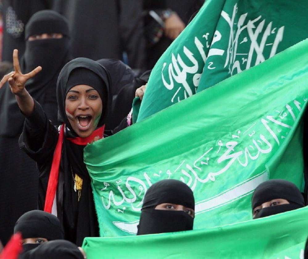 KuwaitiGirlz's tweet photo. #خيسي_عند_اهلك_يا_ام_ركبه   ههههههههههه #سعوديات #بنات_السعودية :$ #الجمال_السعودي #السعوديات_تاج_على_عرش_الجمال https://t.co/2I7D8ba4eQ