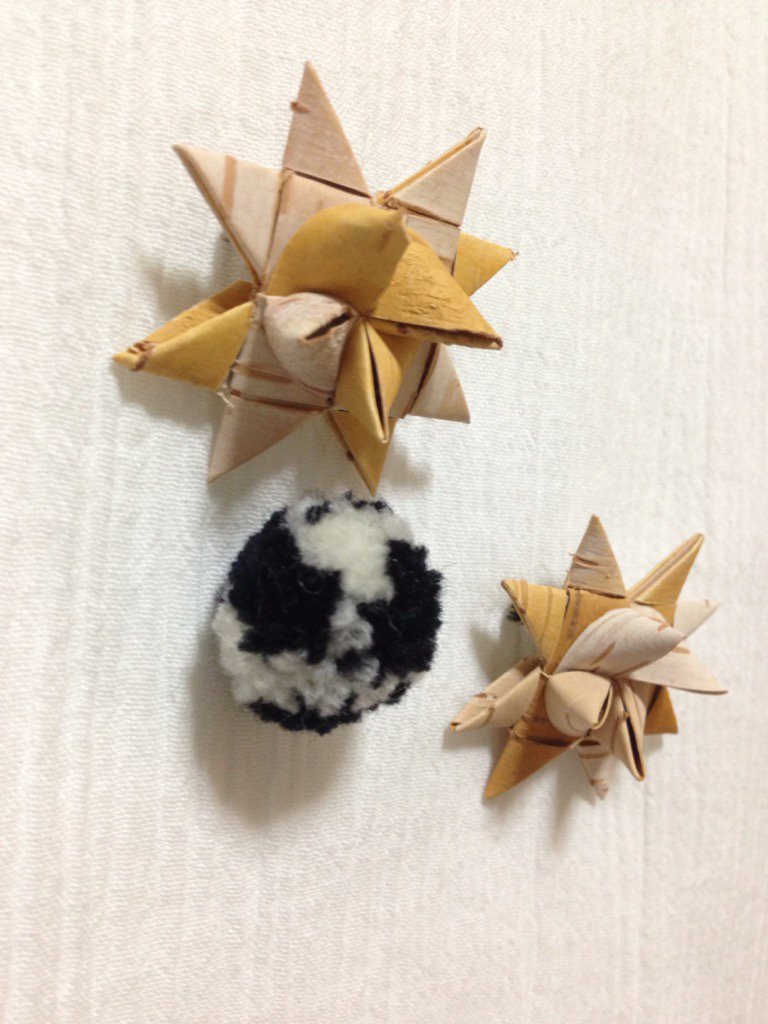 12月19日に「北欧のクリスマス」にちなんだイベントを計画中です。白樺の星ブローチやオーナメント作りのワークショップをします。もちろん、販売もあります。気になる方は、ぜひ追加情報をチェックしてください。#北欧#白樺#SUKOYA