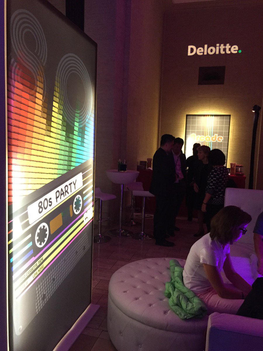 RoxanaRascoe's tweet photo. @DeloitteOracle leadership welcomes clients & @Oracle partners @oow15 in 80's style! #DeloitteOracleOOW @DeloitteUS https://t.co/MvILoXZqE4