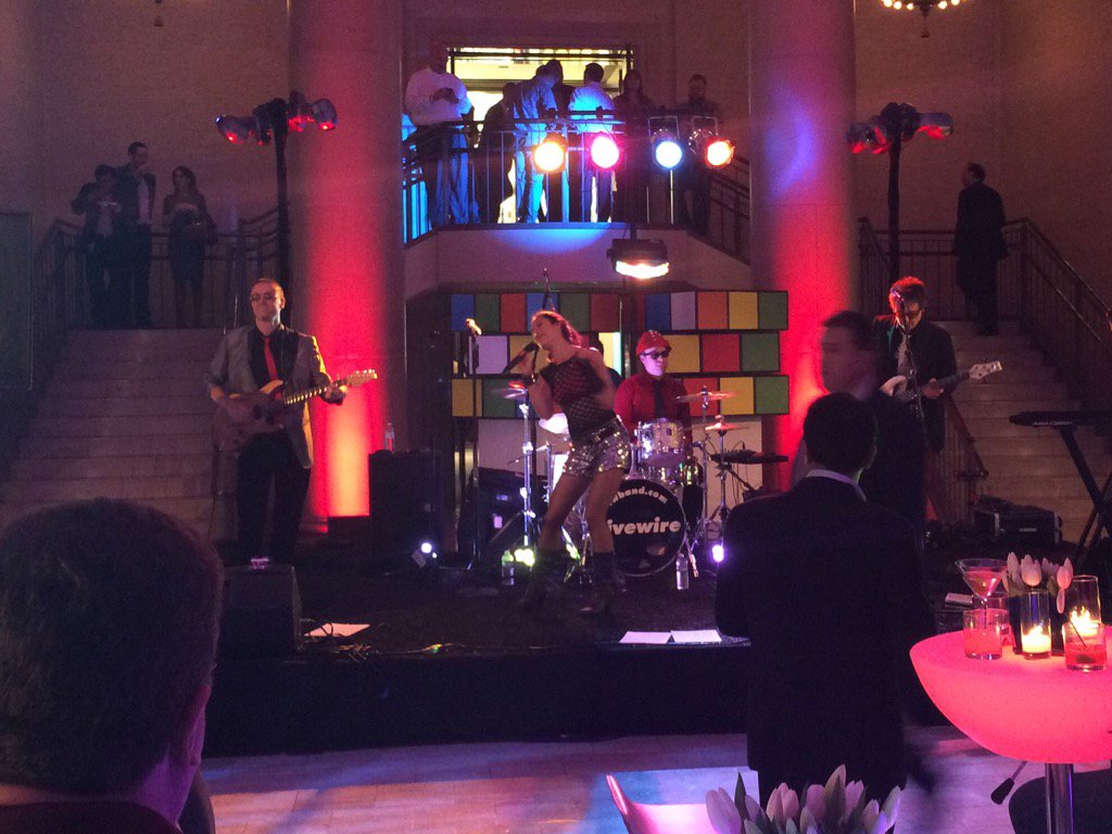 MHeim02's tweet photo. Rocking the Bentley #DeloitteOracleOOW https://t.co/QAUH6TCc2p