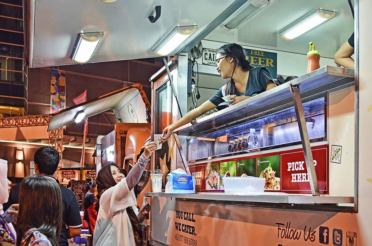 Tertarik menggeluti bisnis Food Truck? Segera gabung dengan <a href="/ombi_official/">OMBI</a> , klik: ombi.or.id/#!food-truck-j…