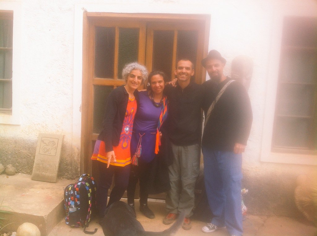 fymtiteres's tweet photo. En casa con Julieta y Ricardo @FantocheVioleta y Gabriela Céspedes...encuentros de corazones. https://t.co/709TOq7CEC
