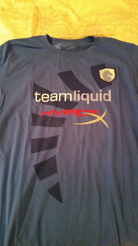 poisonyvie's tweet photo. Yay, finally got the prize for the #WhyILoveSC2 contest! ^^ thanks @TeamLiquidPro @TeamLiquidnet @RealHeyoka https://t.co/w7ksgs5YuN