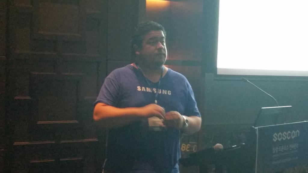 SamsungOSG's tweet image. @reyverdejo is giving a talk on the history of #ffmpeg right now at #soscon.